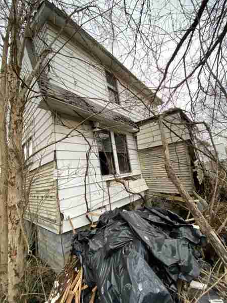 14475 Robson (20).jpg